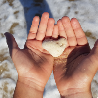 handenharttouchforhealth