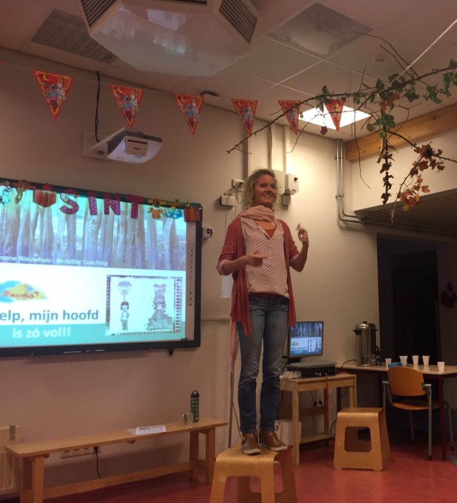 Echte groei begint wanneer je stilstaat bij wat beweegt — in jezelf, in het team, in de organisatie.